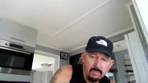 Snapshot of friskyneedsum chatting on 11.19.25 bob online show from 11.19.25