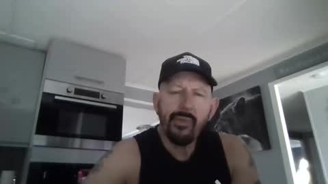 Snapshot of friskyneedsum chatting on 12.17.25 bob online show from 12.17.25