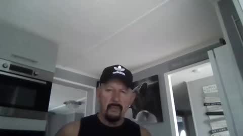 Snapshot of friskyneedsum chatting on 02.02.26 bob online show from 02.02.26