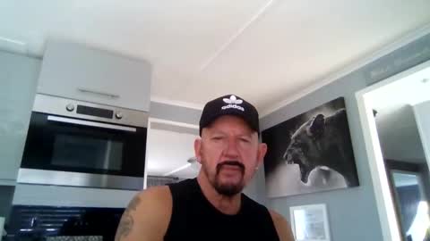 Snapshot of friskyneedsum chatting on 02.18.26 bob online show from 02.18.26