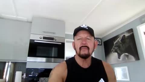 Snapshot of friskyneedsum chatting on 03.09.26 bob online show from 03.09.26