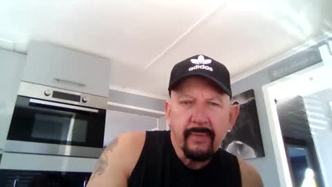 Snapshot of friskyneedsum chatting on 03.18.26 bob online show from 03.18.26