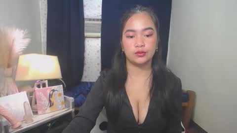 Snapshot of fritzielovesyou chatting on 10.26.25 FRITZIE online show from 10.26.25