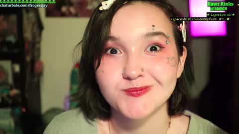 Snapshot of frogessjay chatting on 03.14.26 Jaywise Frogfoot online show from 03.14.26