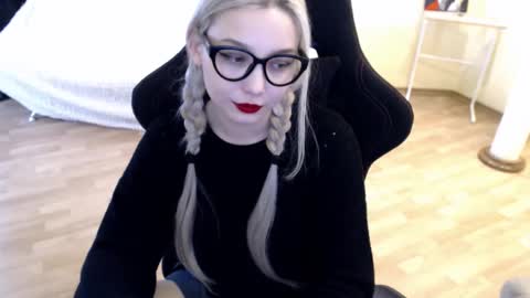 Snapshot of fromsun_forsoul chatting on 02.18.25 Lilith online show from 02.18.25