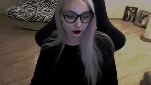 Snapshot of fromsun_forsoul chatting on 10.08.25 Lilith online show from 10.08.25