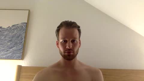 Snapshot of frozenyoga chatting on 03.12.26 frozenyoga online show from 03.12.26