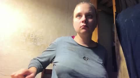 Snapshot of frumcake chatting on 03.06.25 FrumCake online show from 03.06.25