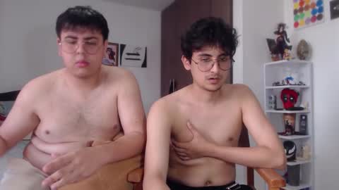 Snapshot of fuck_blow chatting on 11.22.25 uwu online show from 11.22.25