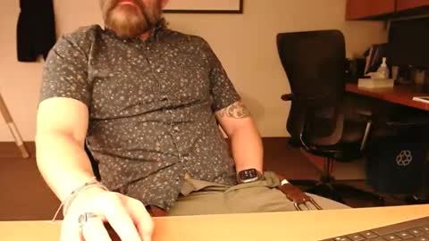 Snapshot of fuckadilf chatting on 12.17.24 fuckadilf online show from 12.17.24