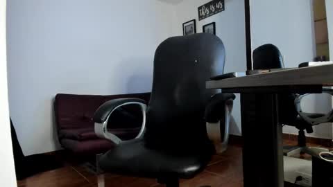 Snapshot of fuckerwate chatting on 10.27.25 SERGIO THE SEX LAWYER online show from 10.27.25