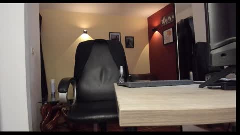 Snapshot of fuckerwate chatting on 12.05.25 SERGIO THE SEX LAWYER online show from 12.05.25