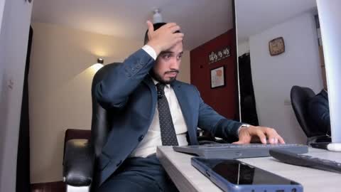 Snapshot of fuckerwate chatting on 04.05.26 SERGIO THE SEX LAWYER online show from 04.05.26