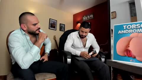 Snapshot of fuckerwate chatting on 06.05.26 SERGIO THE SEX LAWYER online show from 06.05.26