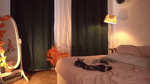 Eva         all my links   online show from 10.17.25