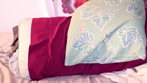 Snapshot of fuckmypussyplz1 chatting on 02.27.25 fuckmypussyplz1 online show from 02.27.25