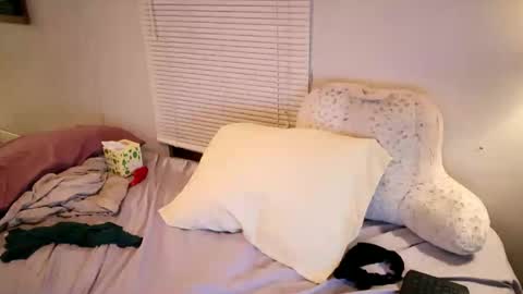 Snapshot of fuckmypussyplz1 chatting on 09.30.25 fuckmypussyplz1 online show from 09.30.25