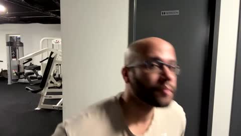 Snapshot of fuckyeahcoach chatting on 12.27.24 Muscle Bear Jock in Training online show from 12.27.24