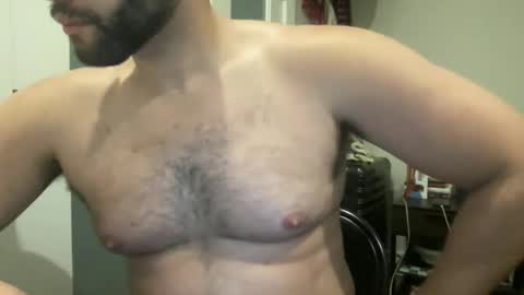 Snapshot of fuckyeahcoach chatting on 01.05.25 Muscle Bear Jock in Training online show from 01.05.25