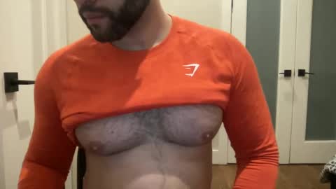 Snapshot of fuckyeahcoach chatting on 01.07.25 Muscle Bear Jock in Training online show from 01.07.25