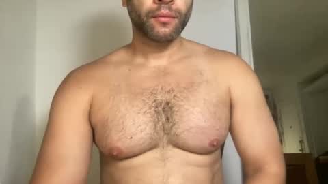 Snapshot of fuckyeahcoach chatting on 10.08.25 Muscle Bear Jock in Training online show from 10.08.25