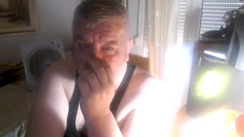 Snapshot of fukingcrazy chatting on 06.08.26 fukingcrazy online show from 06.08.26