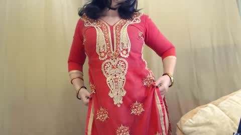 Snapshot of fun4tips chatting on 02.01.25 Fun4Tips online show from 02.01.25