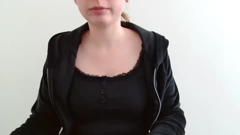 Emma online show from 04.23.26