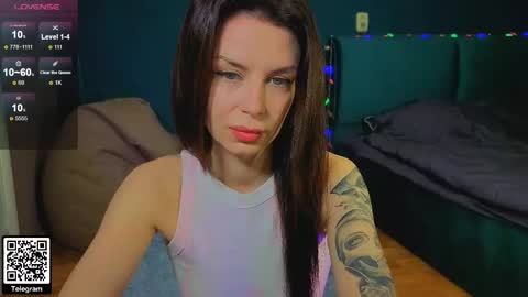 Snapshot of funnyyy_bunny chatting on 02.12.26 Alice online show from 02.12.26