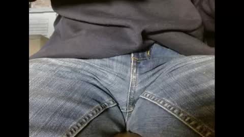 Snapshot of fuzzyblues chatting on 12.13.24 Fuzzy Blues online show from 12.13.24