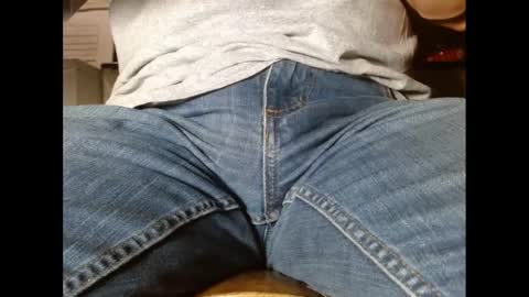 Snapshot of fuzzyblues chatting on 01.10.25 Fuzzy Blues online show from 01.10.25