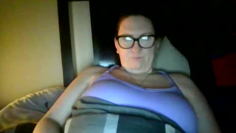 Snapshot of fuzzypeaches87 chatting on 03.02.26 fuzzypeaches87 online show from 03.02.26