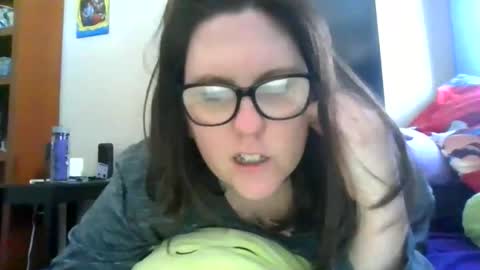 Snapshot of fuzzypeaches87 chatting on 03.02.26 fuzzypeaches87 online show from 03.02.26