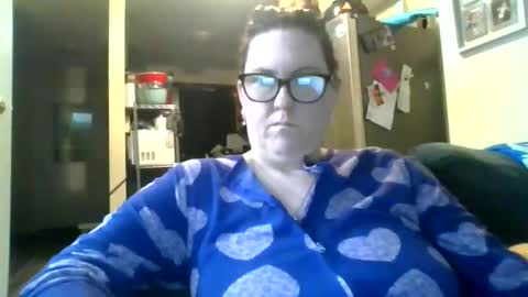 fuzzypeaches87 online show from 03.31.26
