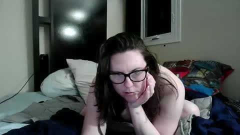 fuzzypeaches87 online show from 05.04.26