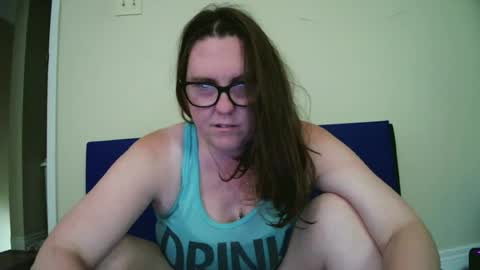 Snapshot of fuzzypeaches87 chatting on 07.04.26 fuzzypeaches87 online show from 07.04.26