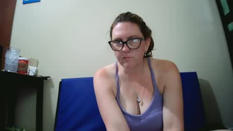 Snapshot of fuzzypeaches87 chatting on 07.12.26 fuzzypeaches87 online show from 07.12.26