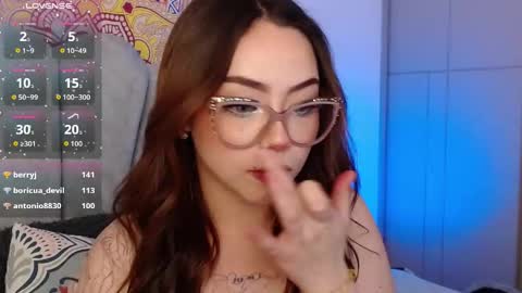 Snapshot of gabb__yy chatting on 11.26.25 online show from 11.26.25