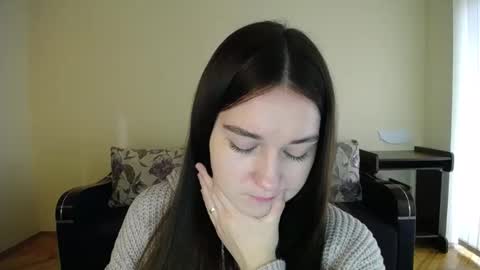 Snapshot of gabby_di chatting on 12.12.24 Jaklin online show from 12.12.24
