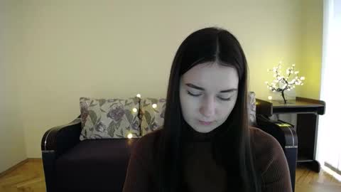 Snapshot of gabby_di chatting on 01.12.25 Jaklin online show from 01.12.25