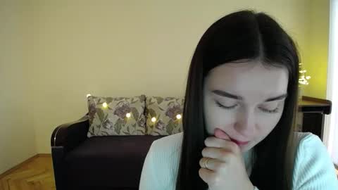 Snapshot of gabby_di chatting on 01.28.25 Jaklin online show from 01.28.25