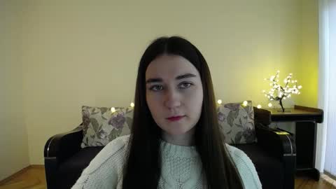 Snapshot of gabby_di chatting on 02.05.25 Jaklin online show from 02.05.25
