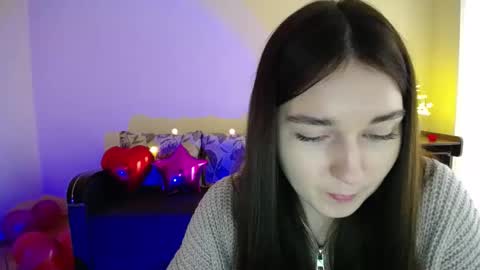 Snapshot of gabby_di chatting on 02.14.25 Jaklin online show from 02.14.25