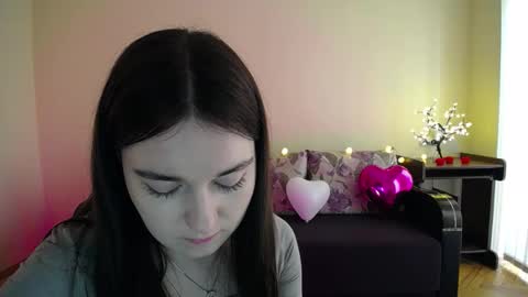Snapshot of gabby_di chatting on 03.12.25 Jaklin online show from 03.12.25