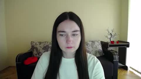 Snapshot of gabby_di chatting on 09.20.25 Jaklin online show from 09.20.25