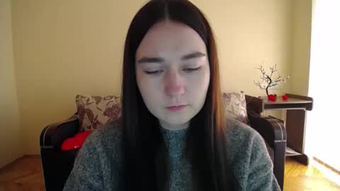 Snapshot of gabby_di chatting on 10.20.25 Jaklin online show from 10.20.25