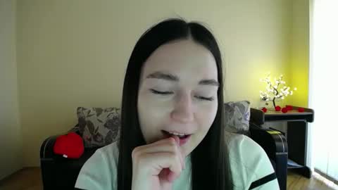 Snapshot of gabby_di chatting on 03.07.26 Jaklin online show from 03.07.26