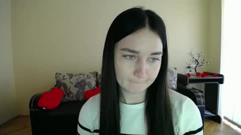 Snapshot of gabby_di chatting on 03.10.26 Jaklin online show from 03.10.26