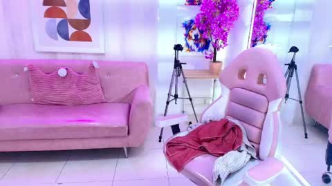 gabby_evanns online show from 04.30.26