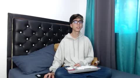 Snapshot of gabriel_x18 chatting on 03.19.26 gabriel_x18 online show from 03.19.26